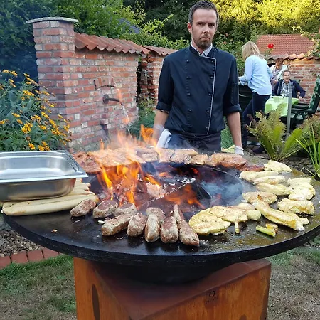 & Restaurant Zum Deutschen Hause Kirchhatten