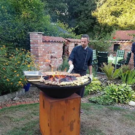 Otel & Restaurant Zum Deutschen Hause Kirchhatten