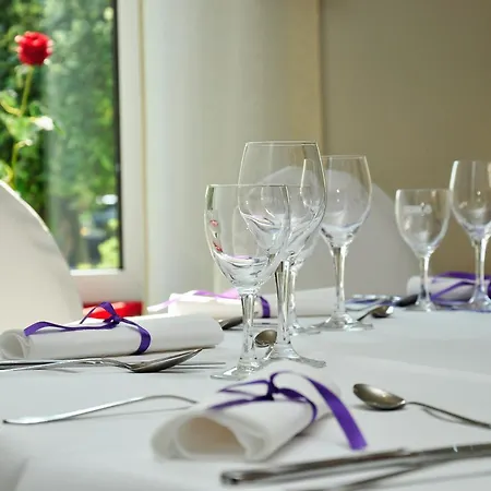 & Restaurant Zum Deutschen Hause Otel Kirchhatten