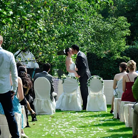 & Restaurant Zum Deutschen Hause Otel Kirchhatten