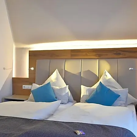 & Restaurant Zum Deutschen Hause Hotel Kirchhatten