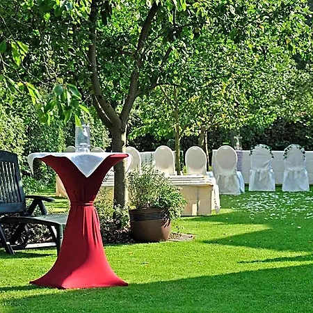 & Restaurant Zum Deutschen Hause 3*