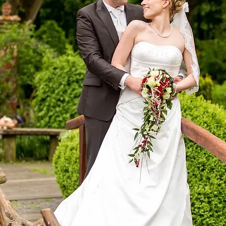 & Restaurant Zum Deutschen Hause Otel