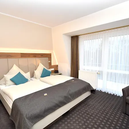 Otel & Restaurant Zum Deutschen Hause 3*