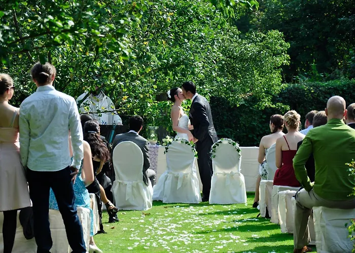 & Restaurant Zum Deutschen Hause Отель Kirchhatten