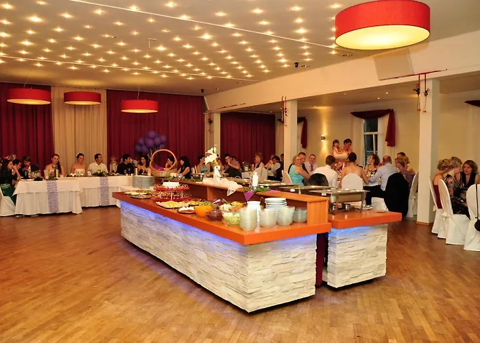 & Restaurant Zum Deutschen Hause Отель